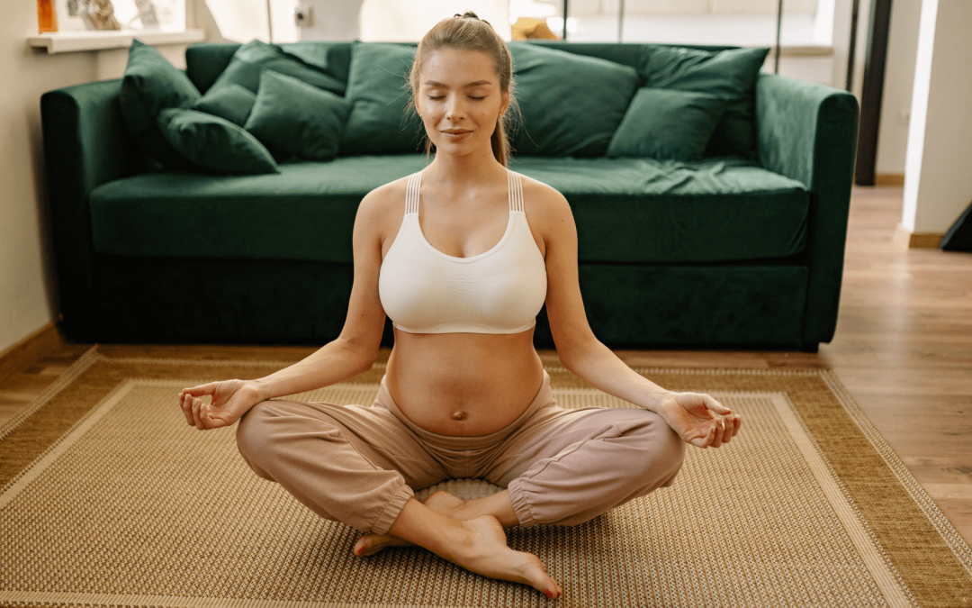 21.06: Día Internacional del Yoga. La importancia de moverse y conectar con el cuerpo y el bebé